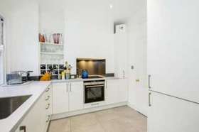 3 bedroom Flat to re...